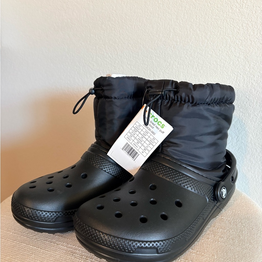 Crocs NeoPuff Winter Boots – Black – Unisex – NEW With Tags
